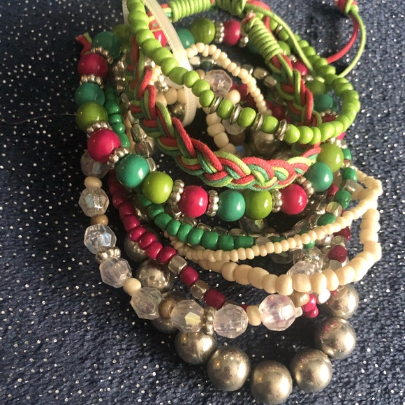 💚 Beautiful bundle of colorful fun bracelets  💚 - Picture 8 of 13